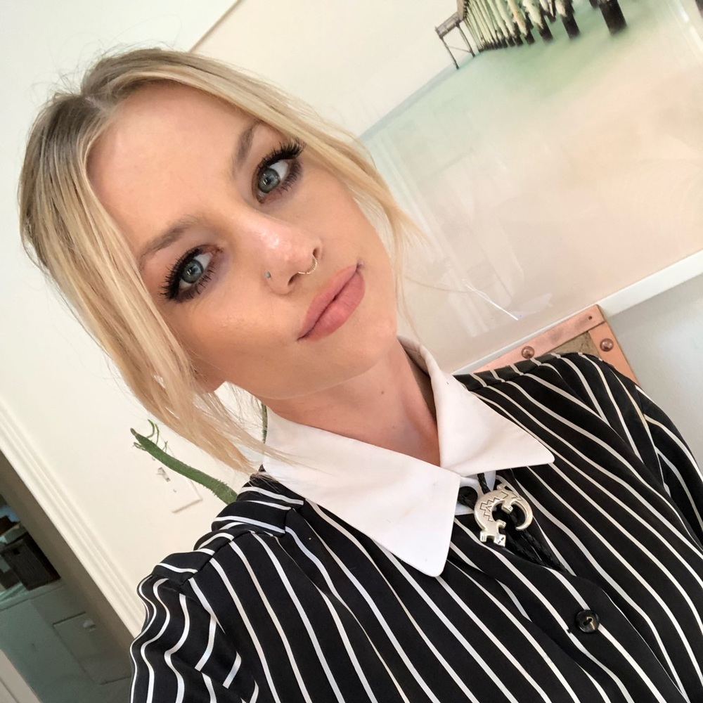 Meet your Posher, Lara